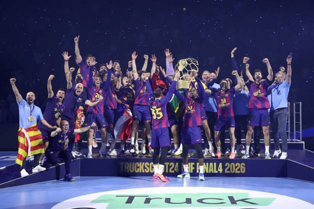 14 06 2026, xtgx, Handball, EHF Champions League Final, FC Barcelona Füchse Berlin v l Award ceremony trophy Barcelona cheering about the victory, cheering after the end of the match Cologne