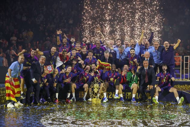 14 06 2026, xtgx, Handball, EHF Champions League Final, FC Barcelona Füchse Berlin v l Award ceremony trophy Barcelona cheering about the victory, cheering after the end of the match Cologne
