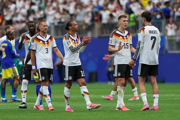 Final cheers, the team celebrates their victory, Waldemar Anton 3 Germany , Leroy Sane 19 Germany , Nico Schlotterbeck 15 Germany , Kai Havertz 7 Germany , Germany vs Curacao, Football, World Cup 2026, Group stage, 14 06 2026 Houston Texas USA Copyright: xkolbert-press ChristianxKolbertx