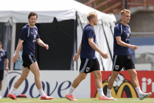 SOCCER - FIFA World Cup, WM, Weltmeisterschaft, Fussball 2026, preview SANTA BARBARA,CALIFORNIA,USA,14.JUN.26 - SOCCER - FIFA World Cup 2026, USA, Mexico, Canada, preview, OEFB, Oesterreichischer Fussball-Bund, training team AUT. Image shows Michael Gregoritsch, Xaver Schlager and Philipp Lienhart (AUT).  GEPAxpictures xArminxRauthner