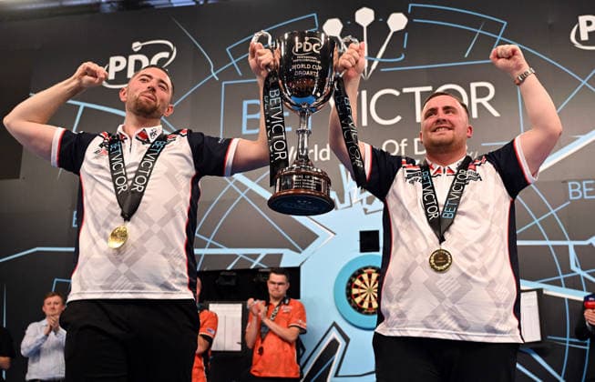 14 06 2026, xhbx, Dart World Cup of Darts 2026, v l Luke Humphries England , Luke Littler England Award Ceremony, Cup DFL DFB REGULATIONS PROHIBIT ANY USE OF PHOTOGRAPHS as IMAGE SEQUENCES and or QUASI VIDEO Frankfurt