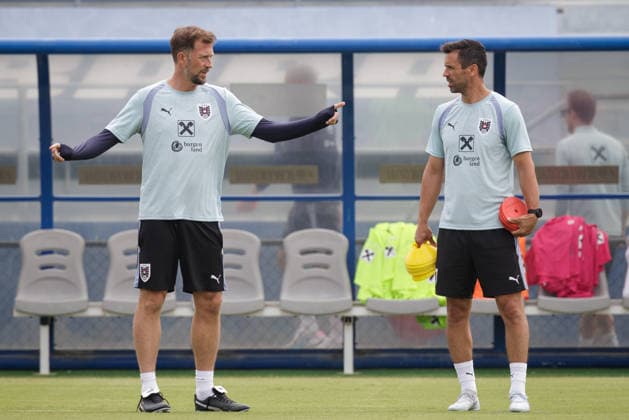 SOCCER - FIFA World Cup, WM, Weltmeisterschaft, Fussball 2026, preview SANTA BARBARA,CALIFORNIA,USA,14.JUN.26 - SOCCER - FIFA World Cup 2026, USA, Mexico, Canada, preview, OEFB, Oesterreichischer Fussball-Bund, training team AUT. Image shows assistant coach Lars Kornetka and assistant coach Stefan Oesen (AUT).  GEPAxpictures xArminxRauthner