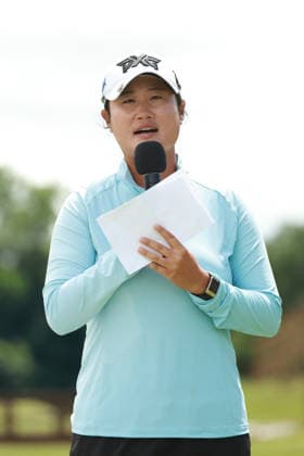Dow Championship MIDLAND, MICHIGAN - JUNE 14: Gina Kim of the United States speaks after winning the Dow Championship at Midland Country Club in Midland, Michigan, USA on Sunday, June 14, 2026. Midland Michigan United States  Copyright: xJorgexLemusx originalFilename:lemus-dowchamp260614_npc9r.jpg