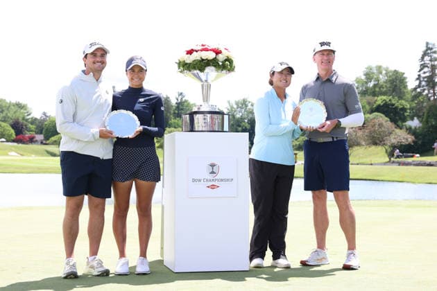 Dow Championship MIDLAND, MICHIGAN - JUNE 14: Yana Wilson (L) and Gina Kim (R) of the United States pose with there caddies after winning the Dow Championship at Midland Country Club in Midland, Michigan, USA on Sunday, June 14, 2026. Midland Michigan United States  Copyright: xJorgexLemusx originalFilename:lemus-dowchamp260614_np9Rw.jpg