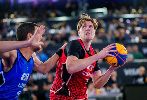 BASKETBALL - FIBA 3x3 World Tour VIENNA,AUSTRIA,14.JUN.26 - BASKETBALL - FIBA 3x3 World Tour. Image shows Mihailo Vasic (SRB) and Adriaan Van Tilborg (NED).  GEPAxpictures xEdgarxEisner