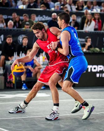 BASKETBALL - FIBA 3x3 World Tour VIENNA,AUSTRIA,14.JUN.26 - BASKETBALL - FIBA 3x3 World Tour. Image shows Jan Driessen (NED) and Mihailo Vasic (SRB).  GEPAxpictures xEdgarxEisner