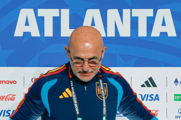 Spain s head coach, Luis de la Fuente, speaks at a press conference, PK, Pressekonferenz in Atlanta, USA,14 June 2026. Spain s national team, Nationalteam press conference !ACHTUNG: NUR REDAKTIONELLE NUTZUNG!  Copyright: xLavandeiraxjrx GR7411 20260614-55020596844_1