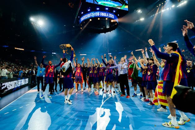 Cologne, 12 05 2026, Handball, Men, EHF Champions League Men 2025 26, Final, FC Barcelona Füchse Berlin Champions League winner FC Barcelona with trophy in front of the fan curve