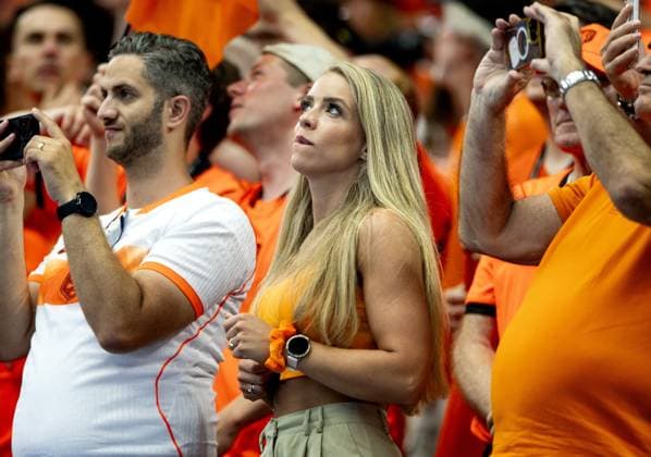 ARLINGTON - Orange supporters during the FIFA 2026 World Cup Group F match between the Netherlands and Japan at Dallas Stadium on June 14, 2026, in Arlington, United States. KOEN VAN WEEL ANP FIFA World Cup, WM, Weltmeisterschaft, Fussball 2026 2026 xVIxANPxSportx xxANPxIVx 561031279 originalFilename: 561031279.jpg
