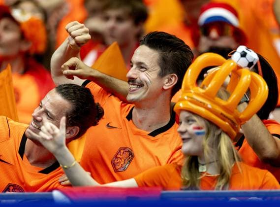 ARLINGTON - Orange supporters during the FIFA 2026 World Cup Group F match between the Netherlands and Japan at Dallas Stadium on June 14, 2026, in Arlington, United States. KOEN VAN WEEL ANP FIFA World Cup, WM, Weltmeisterschaft, Fussball 2026 2026 xVIxANPxSportx xxANPxIVx 561031297 originalFilename: 561031297.jpg