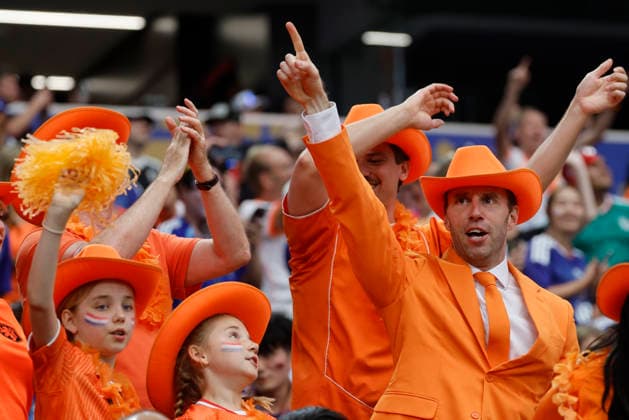 Fans in the Netherlands cheer on during a Group F match at the 2026 FIFA World Cup, WM, Weltmeisterschaft, Fussball between the Netherlands and Japan at AT&T Stadium in Arlington, United States, 14 June 2026. FIFA World Cup 2026 - Group F - Netherlands vs Japan !ACHTUNG: NUR REDAKTIONELLE NUTZUNG!  Copyright: xSebastiánxMariscalx GR7363 20260614-55020596988_1