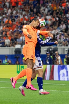 June 14, 2026, Arlington, Texas, USA: Netherlands defender VIRGIL VAN DIJK (4) heads the ball during the 2026 FIFA World Cup, WM, Weltmeisterschaft, Fussball Group F match between the Netherlands and Japan at Dallas Stadium in Arlington, Texas. World Cup 2026: Japan 2:2 The Netherlands  - ZUMAh193 20260614_zsp_h193_051 Copyright: xDanielxMcGregor-Huyerx