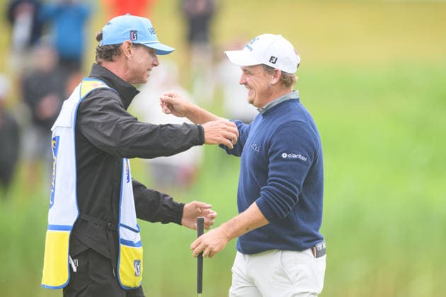 CALEDON, ON - JUNE 14: Bud Cauley of the United States celebrates the win with his caddy on the 18th green during the final round of the RBC Canadian Open 2026 at TPC Toronto at Osprey Valley North Course on June 14, 2026 in Caledon, Ontario. (Photo by Julian Avram Icon Sportswire) GOLF: JUN 14 PGA, Golf Herren RBC Canadian Open EDITORIAL USE ONLY Icon2606140038