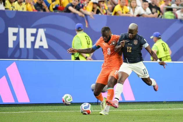 Soccer, World Cup 2026, 20260614, Ivory Coast Ecuador Pictured from l Franck KESSIE Ivory Coast, 8 , Enner VALENCIA Ecuador, 13 , duel ball Philadelphia Philadelphia Stadium Pennsylvania United States of America Copyright: Passion2Press MarkusxFischerx