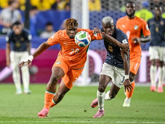 Emmanuel Agbadou Ivory Coast and Enner Valencia Ecuador battle for the ball during the FIFA World Cup 2026 Group E match between Cote D Ivoire and Ecuador at Philadelphia Stadium on June 14, 2026 in Philadelphia, United States Photo by Harry Langer DeFodi Images