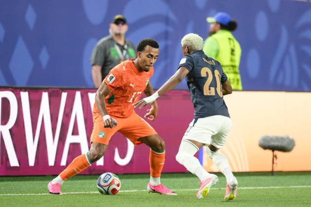Soccer, World Cup 2026, 20260614, Ivory Coast Ecuador Pictured from l Guela DOUE Ivory Coast, 17 , Nilson ANGULO Ecuador, 20 Philadelphia Philadelphia Stadium Pennsylvania United States of America Copyright: Passion2Press MarkusxFischerx