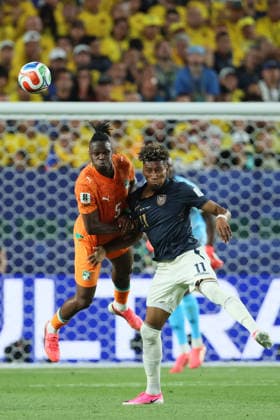 Cote D Ivoire v Ecuador: Group E - FIFA World Cup, WM, Weltmeisterschaft, Fussball 2026 Wilfried Singo of Cote D Ivoire and Kevin Rodriguez of Ecuador challenge during the FIFA World Cup 2026 Group E match between Cote D Ivoire and Ecuador at Philadelphia Stadium on June 14, 2026 in Philadelphia, United States. WARNING! This Photograph May Only Be Used For Newspaper And Or Magazine Editorial Purposes. May Not Be Used For Publications Involving 1 player, 1 Club Or 1 Competition Without Written Authorisation From Football DataCo Ltd. For Any Queries, Please Contact Football DataCo Ltd on +44 (0) 207 864 9121 Philadelphia Philadelphia Stadium PA United States Copyright: xAllstarxPicturexLibraryxLtdx