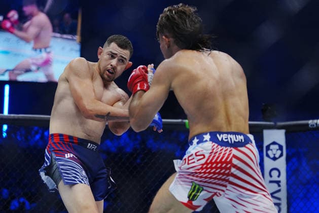 UFC Freedom 250 WASHINGTON, DC - June 14, 2026 : Diego Lopes and Steve Garcia meet in the octagon for a 3-round bout at UFC Freedom 250 at The White House South Lawn on June 14, 2026 in Las Vegas, NV. (Photo by Louis Grasse PXImages) WASHINGTON, DC The White House South Lawn DC USA Copyright: xLouisxGrassex