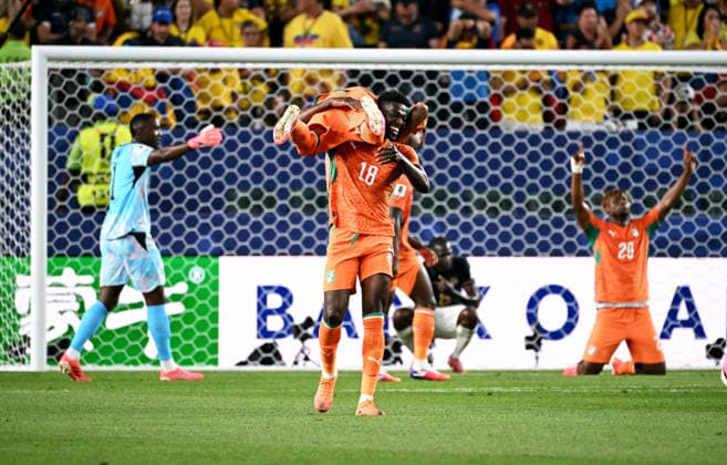 Football, International match, Men, FIFA World Cup 2026, Football World Cup, USA, Group E, Lincoln Financial Field, Philadelphia Ivory Coast Ecuador 1 0 Final cheer Ibrahim Sangare CIV , Amad Diallo CIV Cheers, joy, action