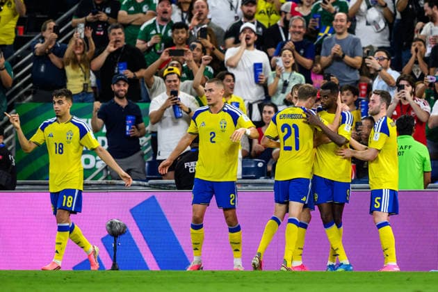 260614 Gustaf Lagerbielke, Alexander Bernhardsson, Benjamin Nygren, Alexander Isak and Gabriel Gudmundsson of Sweden celebrate after 2 0 during the FIFA World Cup 2026 football match between Sweden and Tunisia on June 14, 2026 in Monterrey Photo Joel Marklund BILDBYRAN kod JM PA1234 bbeng fotboll football soccer fotball vm fotbolls vm fotball vm fotbolls vm 2026 fifa world cup 2026 sverige sweden sverige a tunisien tunisia jubel  Copyright: JOELxMARKLUND BB260614JM139