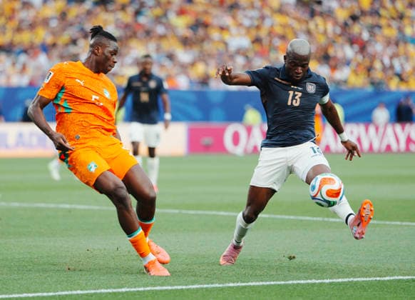 (260615) -- PHILADELPHIA, June 15, 2026 -- Enner Valencia (R) of Ecuador competes during the group E match between Cote d Ivoire and Ecuador at the 2026 FIFA World Cup, WM, Weltmeisterschaft, Fussball at Philadelphia Stadium in Philadelphia, the United States, June 14, 2026. ) (SP)U.S.-PHILADELPHIA-FOOTBALL-FIFA WORLD CUP-GROUP E-CIV VS ECU XuxChang 