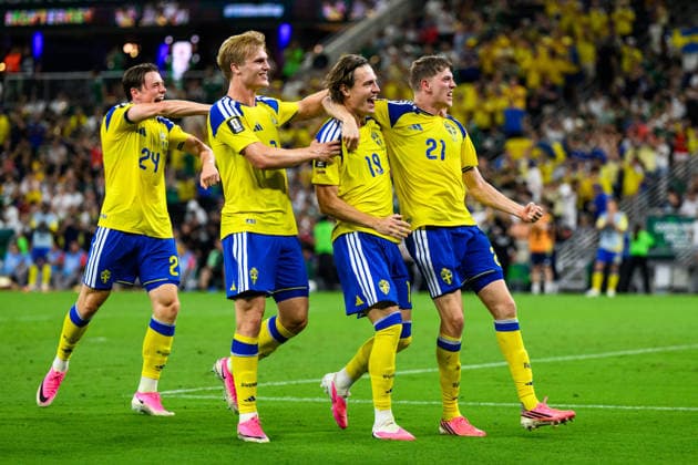 260614 Elliot Stroud, Lucas Bergvall, Mattias Svanberg and Alexander Bernhardsson of Sweden celebrate after 4 1 during the FIFA World Cup 2026 football match between Sweden and Tunisia on June 14, 2026 in Monterrey Photo Joel Marklund BILDBYRAN kod JM PA1234 bbeng fotboll football soccer fotball vm fotbolls vm fotball vm fotbolls vm 2026 fifa world cup 2026 sverige sweden sverige a tunisien tunisia jubel  Copyright: JOELxMARKLUND BB260614JM189