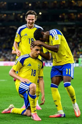 260614 Yasin Ayari, Anthony Elanga and Mattias Svanberg of Sweden celebrate after 5 1 during the FIFA World Cup 2026 football match between Sweden and Tunisia on June 14, 2026 in Monterrey Photo Petter Arvidson BILDBYRAN kod PA PA1234 bbeng fotboll football soccer fotball vm fotbolls vm fotball vm fotbolls vm 2026 fifa world cup 2026 sverige sweden sverige a tunisien tunisia bbauto jubel  Copyright: PETTERxARVIDSON BB260614PA259