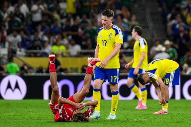 260614 Hannibal Mejbri of Tunisia and Viktor Gyökeres of Sweden after the FIFA World Cup 2026 football match between Sweden and Tunisia on June 14, 2026 in Monterrey Photo Joel Marklund BILDBYRAN code JM PA1234 bbeng fotboll football soccer fotball vm fotbolls vm fotballs vm fotbolls vm 2026 fifa world cup 2026 sverige sweden sverige a tunisien tunisia jubel depp  Copyright: JOELxMARKLUND BB260614JM208