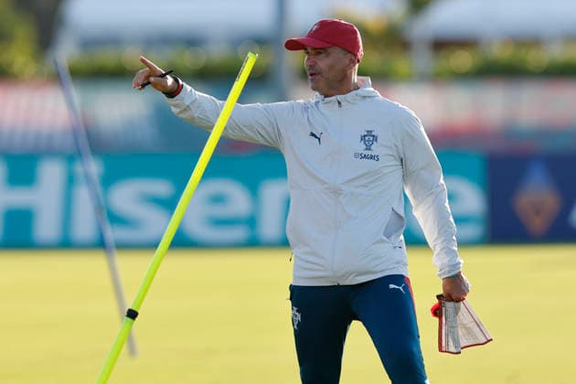 Portugal s coach Robert Martinez leads a training session in Palm Beach, Florida, USA, 13 June 2026. Portugal national team, Nationalteam training !ACHTUNG: NUR REDAKTIONELLE NUTZUNG!  Copyright: xAlbertoxEstévezx GR7162 0859067647st