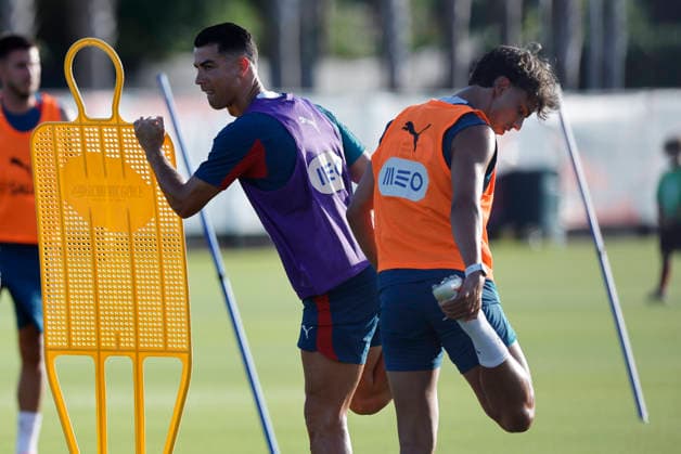 Cristiano Ronaldo (L) of Portugal trains in Palm Beach, Florida, USA, 13 June 2026. Portugal national team, Nationalteam training !ACHTUNG: NUR REDAKTIONELLE NUTZUNG!  Copyright: xAlbertoxEstévezx GR7170 0859067945st