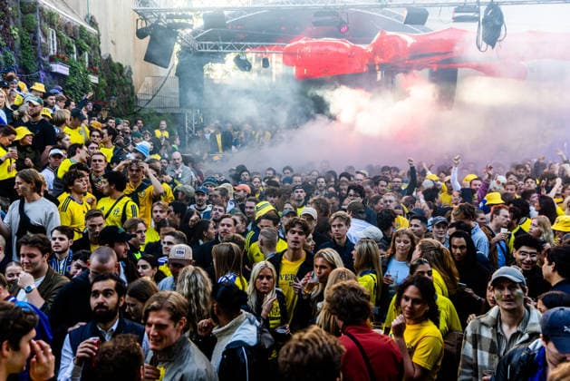 260614 Fans of Sweden follows the FIFA World Cup between Sweden and Tunisia at a big screen on June 15, 2026 at Trädgarden in Stockholm Photo Caisa Rasmussen BILDBYRAN COP 353 CR0052 fotboll football soccer fotball fifa world cup 2026 sweden tunisia stockholm bbeng publik  Copyright: CAISAxRASMUSSEN BB260614CR023