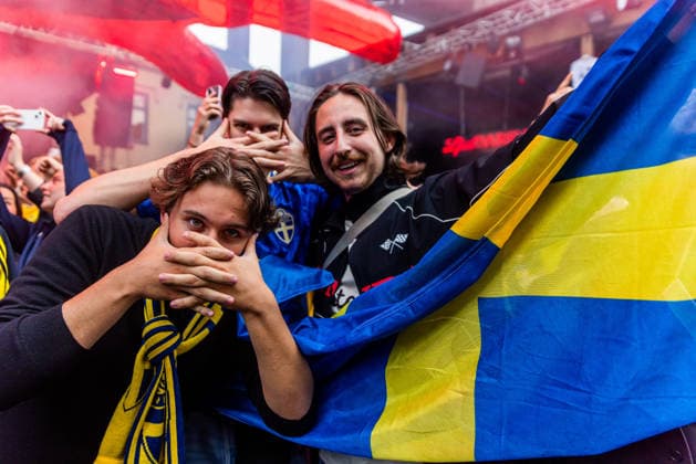 260614 Fans of Sweden follows the FIFA World Cup between Sweden and Tunisia at a big screen on June 15, 2026 at Trädgarden in Stockholm Photo Caisa Rasmussen BILDBYRAN COP 353 CR0052 fotboll football soccer fotball fifa world cup 2026 sweden tunisia stockholm bbeng publik  Copyright: CAISAxRASMUSSEN BB260614CR029