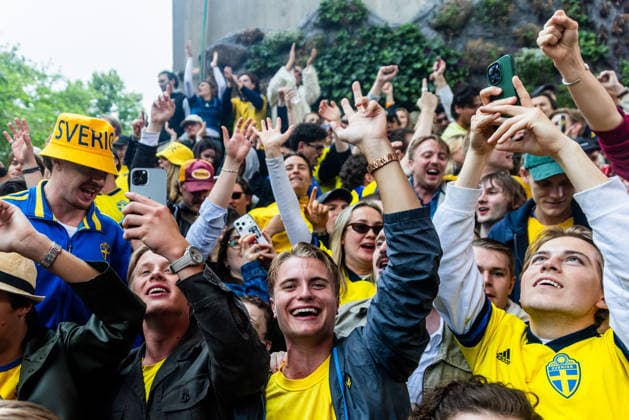 260614 Fans of Sweden follows the FIFA World Cup between Sweden and Tunisia at a big screen on June 15, 2026 at Trädgarden in Stockholm Photo Caisa Rasmussen BILDBYRAN COP 353 CR0052 fotboll football soccer fotball fifa world cup 2026 sweden tunisia stockholm bbeng publik  Copyright: CAISAxRASMUSSEN BB260614CR032