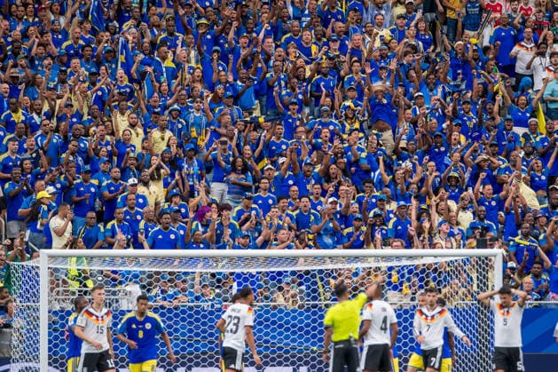 June 14, 2026: Curacao fans celebrate a goal during a FIFA World Cup, WM, Weltmeisterschaft, Fussball Group E match between Germany and Curacao in Houston, TX. .. CSM - ZUMAc04_ 20241123_zma_c04_1163 Copyright: xTraskxSmithx
