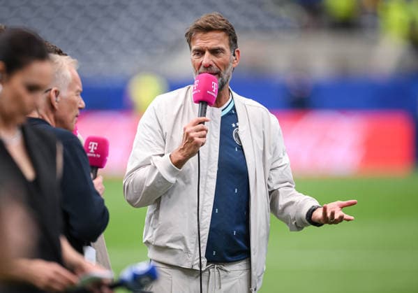 Soccer FIFA World Cup 2026 preliminary round group E in Houston Germany Curacao 14 06 2026 Magenta TV expert Juergen Klopp re with microphone