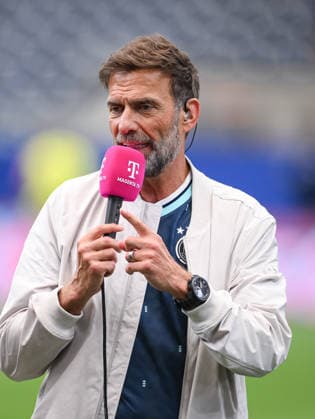 Soccer FIFA World Cup 2026 preliminary round group E in Houston Germany Curacao 14 06 2026 Magenta TV expert Juergen Klopp re with microphone