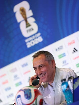 (260615) -- MIAMI, June 15, 2026 -- Donis Georgios, head coach of Saudi Arabia attends a press conference, PK, Pressekonferenz ahead of Group H match between Saudi Arabia and Uruguay at the FIFA World Cup, WM, Weltmeisterschaft, Fussball 2026 at Miami Stadium, Miami, the United States, June 14, 2026. ) (SP)U.S.-MIAMI-FOOTBALL-FIFA WORLD CUP-PRESS CONFERENCE-SAUDI ARABIA ZhangxChen 