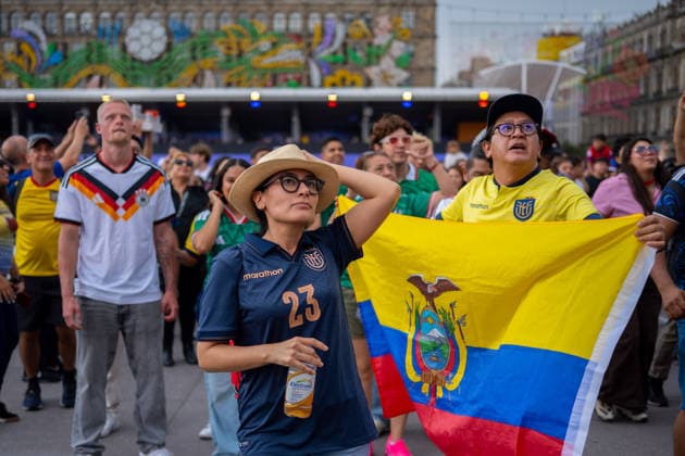 Fans During The FIFA World Cup, WM, Weltmeisterschaft, Fussball Pan Fest At Mexico Host Country A Ecuadorian during the FIFA World Cup Fan Fest in the main square Zocalo, during the celebrations of the 2026 FIFA World Cup in the Mexican host country. on June 14, 2026 in Mexico City, Mexico. (Photo by Marco Gonzalez Eyepix Group) Copyright: xMarcoxGonzalez xEyepixxGroupx MG_14062026_187188
