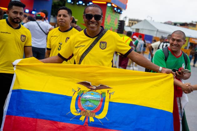 Fans During The FIFA World Cup, WM, Weltmeisterschaft, Fussball Pan Fest At Mexico Host Country Fans of the Ecuadorian national teams pose during the FIFA World Cup Fan Fest in the main square Zocalo, during the celebrations of the 2026 FIFA World Cup in the Mexican host country. on June 14, 2026 in Mexico City, Mexico. (Photo by Marco Gonzalez Eyepix Group) Copyright: xMarcoxGonzalez xEyepixxGroupx MG_14062026_187174