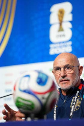 (260615) -- ATLANTA, June 15, 2026 -- Luis de la Fuente, head coach of Spain, attends a press conference, PK, Pressekonferenz ahead of Group H match between Spain and Cape Verde at the FIFA World Cup, WM, Weltmeisterschaft, Fussball 2026 at Atlanta Stadium in Atlanta, the United States, June 14, 2026. ) (SP)U.S.-ATLANTA-FOOTBALL-FIFA WORLD CUP-PRESS CONFERENCE-SPAIN JuxHuanzong 