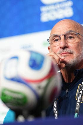 (260615) -- ATLANTA, June 15, 2026 -- Luis de la Fuente, head coach of Spain, attends a press conference, PK, Pressekonferenz ahead of Group H match between Spain and Cape Verde at the FIFA World Cup, WM, Weltmeisterschaft, Fussball 2026 at Atlanta Stadium in Atlanta, the United States, June 14, 2026. ) (SP)U.S.-ATLANTA-FOOTBALL-FIFA WORLD CUP-PRESS CONFERENCE-SPAIN JuxHuanzong 