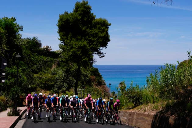 The pack rides during Stage 2 of the Giro Next Gen 2026, from Tropea to Crotone, Italy, Monday, June 15, 2026.  Copyright: xFabioxFerrari LaPressex