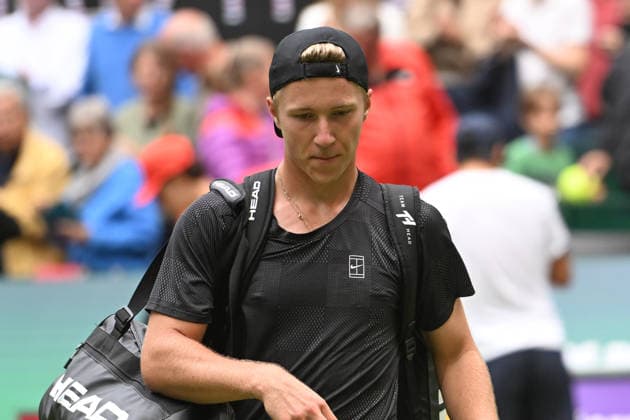 Max SCHOENHAUS GER loses, dissatisfied disappointed dejected frustrated, 15 06 2026 ¢ Tennis ¢ TERRA WORTMANN OPEN ¢ ATP 500, heristo arena Halle Westfalen , TERRA WORTMANN OPEN, NRW Germany Copyright: xpepphotox xHorstxMauelshagenx pep00321, pep_20260615_hm_372803
