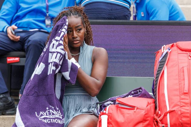 Berlin, 15 06 26, Tennis VANDA Pharmaceuticals BERLIN TENNIS OPEN 2026 at Steffi Graf Stadium Women, Singles, T J Brockmann GER vs 11 A Parks USA Alysia Parks sits on the bench VANDA Pharmaceuticals BERLIN TENNIS OPEN 2026