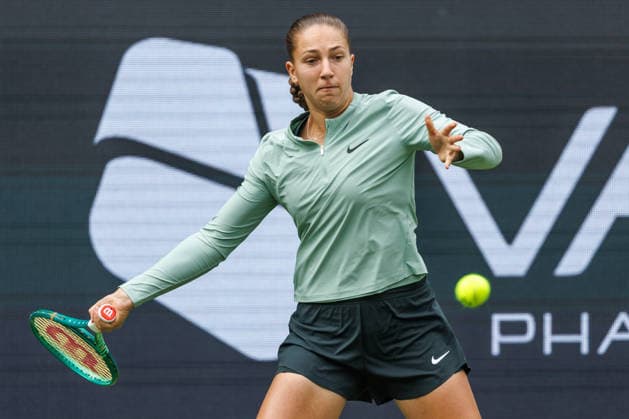 Berlin, 15 06 26, Tennis VANDA Pharmaceuticals BERLIN TENNIS OPEN 2026 at Steffi Graf Stadium Women, Singles, Diane Parry FRA vs Ella Seidel GER Diane Parry returns a ball VANDA Pharmaceuticals BERLIN TENNIS OPEN 2026