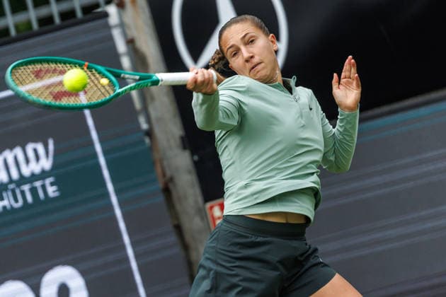 Berlin, 15 06 26, Tennis VANDA Pharmaceuticals BERLIN TENNIS OPEN 2026 at Steffi Graf Stadium Women, Singles, Diane Parry FRA vs Ella Seidel GER Diane Parry returns a ball VANDA Pharmaceuticals BERLIN TENNIS OPEN 2026