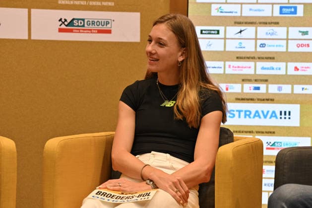 Dutch track and field athlete Femke Broeders-Bol speaks during the press conference, PK, Pressekonferenz prior to the Golden Spike Ostrava 2026 - World Athletics Continental Tour Gold, in Ostrava, Czech Republic, June 15, 2026. (CTKxPhoto JaroslavxOzana) CTKPhotoP2026061506262  CTKPhotoP2026061506262