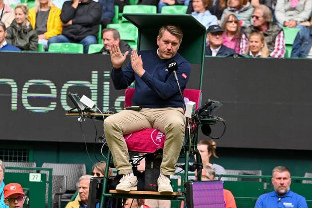 Umpire Timo Janzen GER TERRA WORTMANN Open 2026, Tennis, ATP, Mens 500, Tournament, Main Draw, June 15, 2026, TERRA WORTMANN Open 2026, Tennis, ATP, Mens 500, Tournament, Main Draw, June 15, 2026, Indoor,detected_source_language Copyright: xEibner-Pressefoto RobertxGertzenx EP_RGN