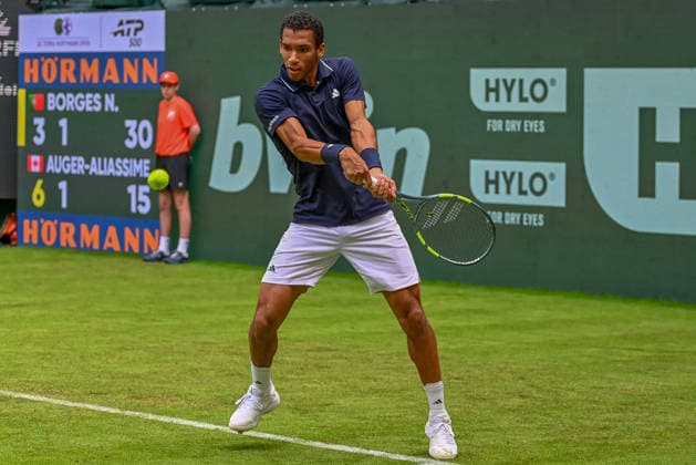 Felix Auger-Aliassime (CAN) prepares to return a ball at the TERRA WORTMANN Open 2026, Tennis, ATP, Mens 500, Tournament, Main Draw, June 15, 2026, TERRA WORTMANN Open 2026, Tennis, ATP, Mens Tennis 500, Tournament, Main Draw, June 15, 2026, Indoor,detected_source_language Copyright: xEibner-Pressefoto RobertxGertzenx EP_RGN