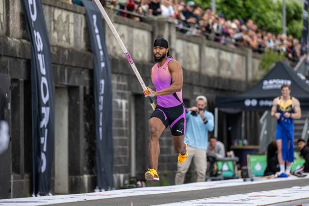 Flight Circus Düsseldorf, Germany June 15, 2026 DÜSSELDORF, GERMANY JUNE 15 LITA BAEHRE Bo Kanda GER, Düsseldorf Athletics during the Flight Circus in Düsseldorf on June 15, 2026 in Düsseldorf, Germany,detected_source_language Copyright: xBEAUTIFULxSPORTS PeterxWeberx
